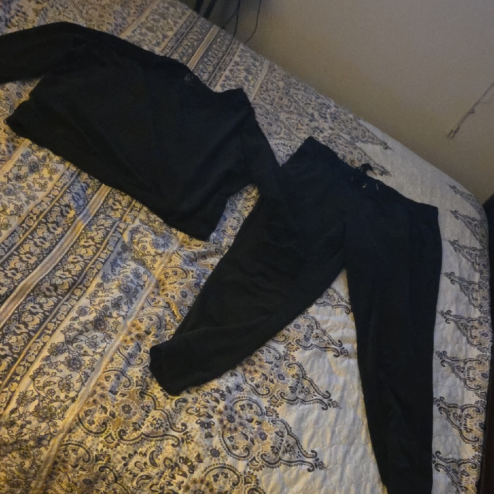 Black Velour Sweatshirt and Joggers Set